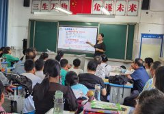 分管领导带队到重点学生家里进行了深入访谈